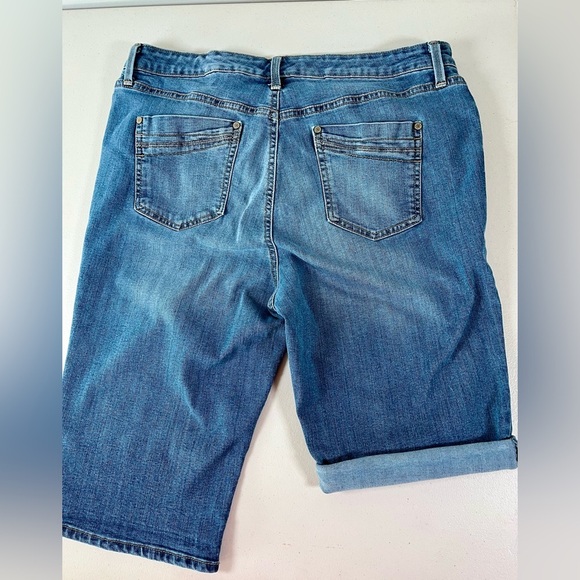 Women’s Bandolino Riley Bermuda Jean Shorts Denim, size 12 - Picture 8 of 13